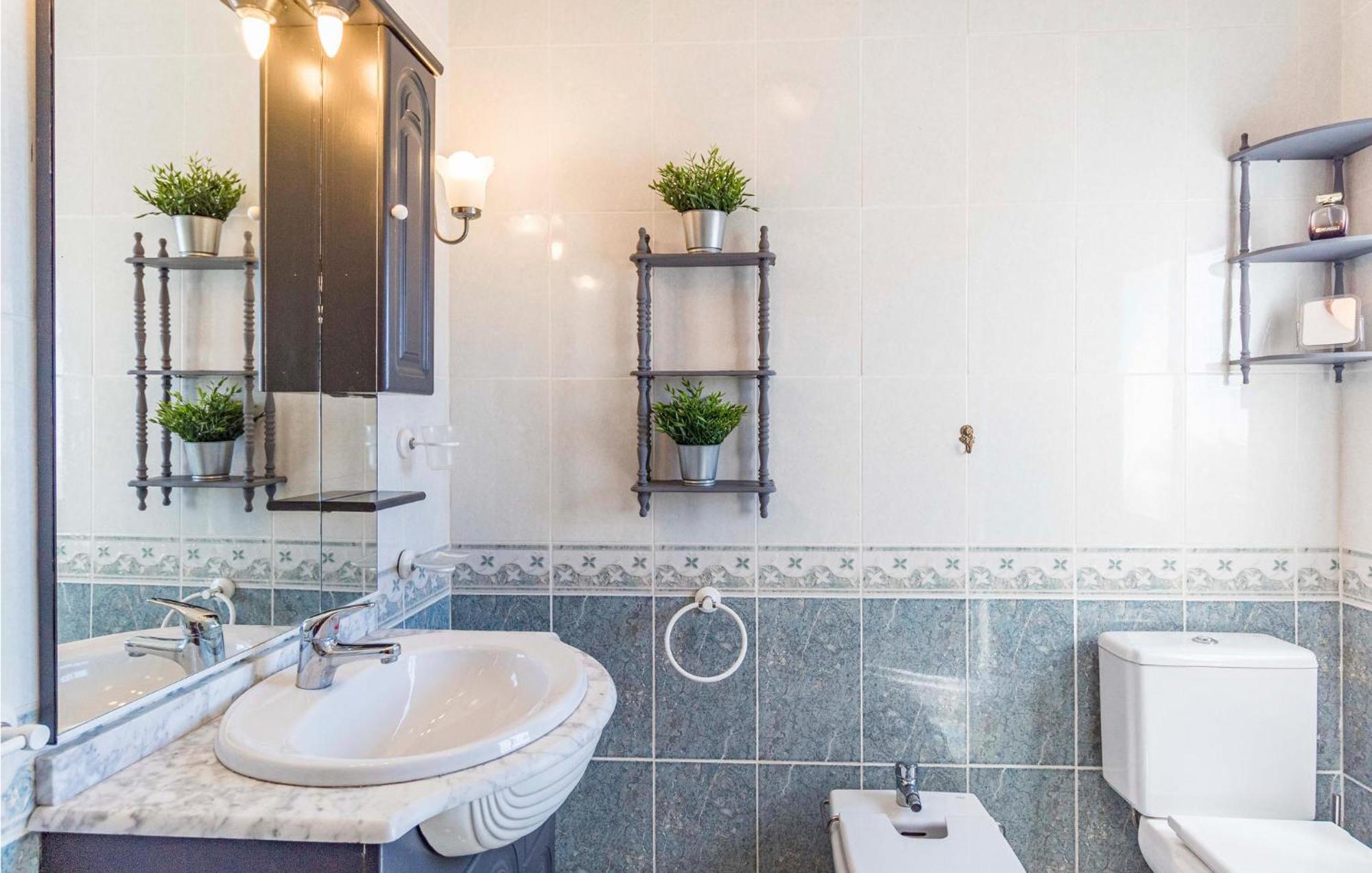 Pet Friendly Home In Velilla-Taramay With Kitchen Exterior foto